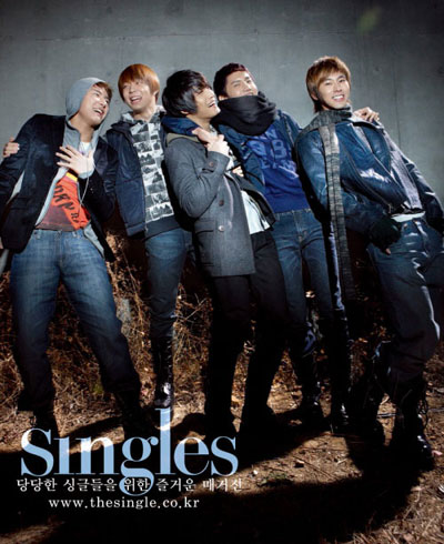 ดงบังชินกิ ฉลองปีใหม่ เปิดอัลบั้มภาพเรียลลีตี้ในนิตยสาร Singles