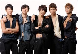 AVEX ออกโรงย้ำ ทงบังชินกิ ( TVXQ! ) พร้อมทำกิจกรรม 5 คน