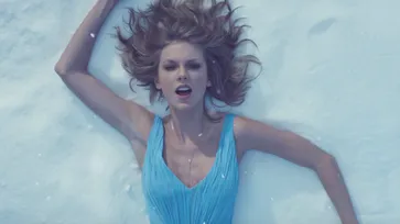 ผ่านหรือไม่ผ่าน? เอ็มวีใหม่ของ Taylor Swift เพลง "Out Of The Woods"