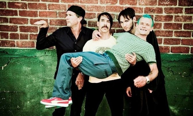 กลับมาแล้ว! Red Hot Chili Peppers กับซิงเกิลใหม่ “Dark Necessities”