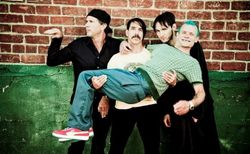 กลับมาแล้ว! Red Hot Chili Peppers กับซิงเกิลใหม่ “Dark Necessities”