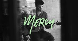 Shawn Mendes โชว์สกิลเล่นดนตรีสุดเท่ในเอ็มวี “Mercy”