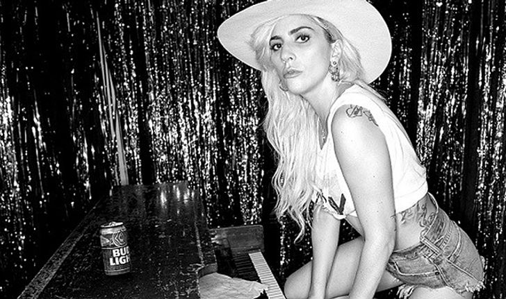 Lady Gaga เศร้า ซึ้ง กินใจ ไปกับเพลงใหม่ล่าสุด “Million Reasons”