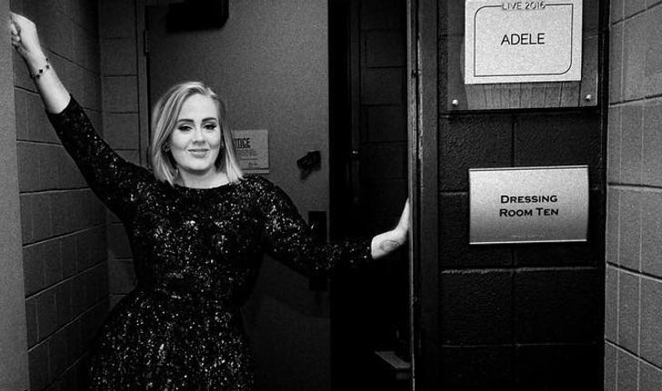 Adele อินเทรนด์ตามกระแส #mannequinchallenge กับเขาด้วย