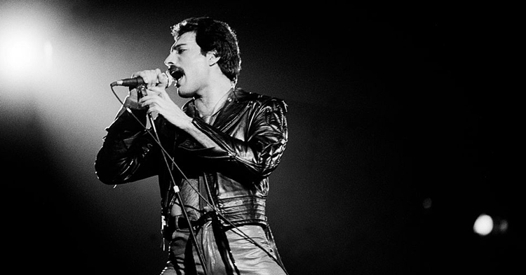 100 ปีจะมีสักคน : Freddie Mercury โดย อนุสรณ์ สถิรรัตน์