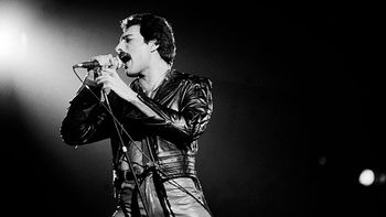 100 ปีจะมีสักคน : Freddie Mercury โดย อนุสรณ์ สถิรรัตน์