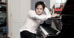 Jamie Cullum ต้อนรับคริสต์มาสกับ “Show Me The Magic”