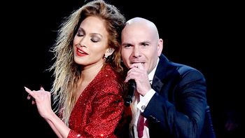 Pitbull เตรียมระเบิดความฮ็อตกับ Jennifer Lopez อีกครั้งใน “Sexy Body”