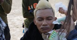 "โทนี่ จา" โดรนเจาะหน้ากลางกอง "MVลุยเฮลุย" สปิริตแรง เจ็บไม่ยั่นขอทำงานต่อ!