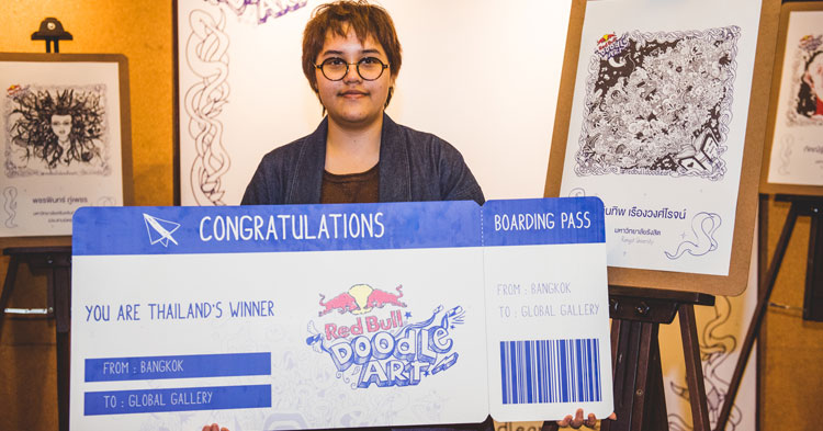 นิสิตสาวหัวใจศิลป์คว้าตำแหน่งแชมเปี้ยนคนแรก Red Bull Doodle Art