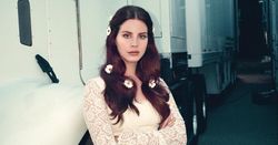 Lana Del Rey ปล่อย 2 เพลงใหม่รวดเดียว “Summer Bummer”, “Groupie Love”
