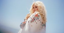 Kesha เผย “อัลบั้ม Rainbow ช่วยชีวิตฉันไว้ และหวังว่ามันจะช่วยชีวิตคนอื่นด้วย”