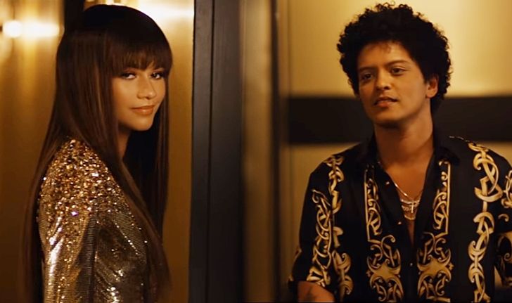 Bruno Mars ชวน Zendaya มาสยิวด้วยกันหน่อยๆ ในเอ็มวี “Versace on the Floor”