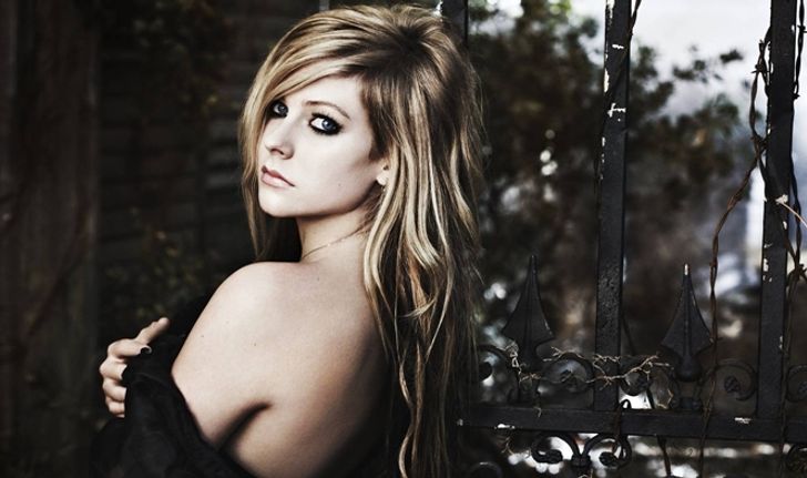 Avril Lavigne คนดังที่เป็นอันตรายในโลกออนไลน์