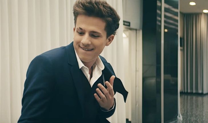 Charlie Puth โชว์สเต็ปแดนซ์สไตล์ ‘80s ในเอ็มวี “How Long?”