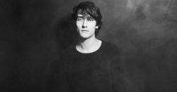 Teddy Geiger ศิลปิน-นักแต่งเพลงชื่อดัง เปิดตัวเป็นสาวข้ามเพศ