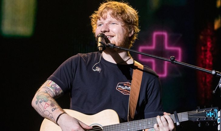 (รีวิว) Ed Sheeran หนุ่มอารมณ์ดีกับกีต้าร์ตัวเดียว เอาคนดูอยู่ทั้งฮอลล์