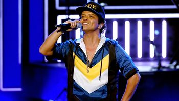 Bruno Mars คว้า 7 รางวัล จาก American Music Awards 2017