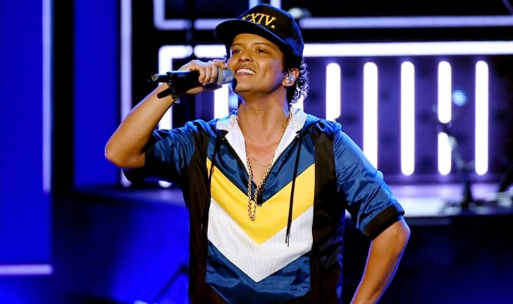 Bruno Mars คว้า 7 รางวัล จาก American Music Awards 2017