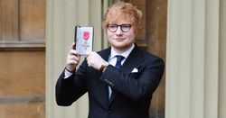 Ed Sheeran รับพระราชทานเครื่องราชฯ ชั้น MBE จากเจ้าฟ้าชายชาร์ลส์