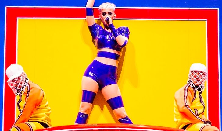 Katy Perry ชวนแฟนๆ แต่งตัวแซ่บซ่าให้สุดใน WITNESS: The Tour 2018 Bangkok