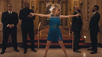 Taylor Swift ปลดปล่อยจิตวิญญาณ โชว์ลีลาการเต้นสุดเจ๋งในเอ็มวีใหม่ "Delicate"