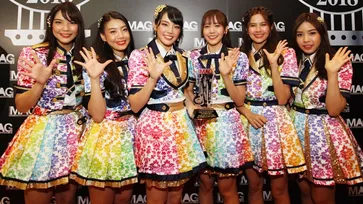 BNK48 พา “คุกกี้เสี่ยงทาย” คว้ารางวัลเพลงฮิตแห่งปีใน The Guitar Mag Awards 2018