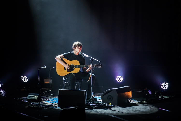 jakebuggliveinbangkok201_2