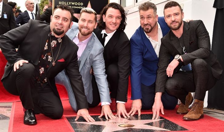 *NSYNC ฉลองครบรอบ 20 ปีพร้อมจารึกชื่อบน Hollywood Walk of Fame