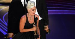 "Lady Gaga" ปล่อยโฮ! คว้ารางวัล "Oscars 2019" สาขาเพลงประกอบภาพยนตร์ยอดเยี่ยม