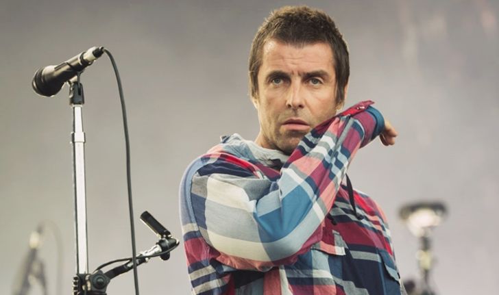 Liam Gallagher ชมพี่ชาย Noel “เขาแต่งเพลงเก่ง” ยันชวนมางานแต่งตัวเองปีหน้า