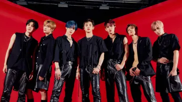 WayV ปล่อยเอ็มวีสีแดงดำพร้อมลุคแบดกายสุดเท่ใน “Bad Alive” (English ver.)