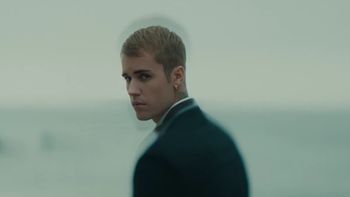 Justin Bieber ปล่อยเพลงใหม่ “Ghost” ดึงดาราฮอลลีวูดร่วมแสดง