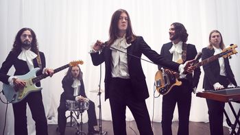 Blossoms ปล่อยเพลงใหม่ “The Sulking Poet” ฟังอัลบั้มชุดที่ 4 วันที่ 29 เม.ย. นี้