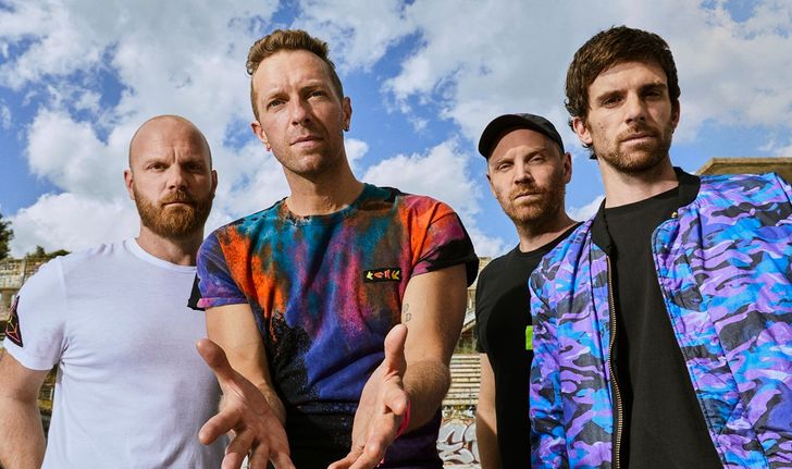 Coldplay ปล่อยมิวสิกวิดีโอ “Biutyful” มีวงหุ่นมือ The Weirdos ร่วมแจม