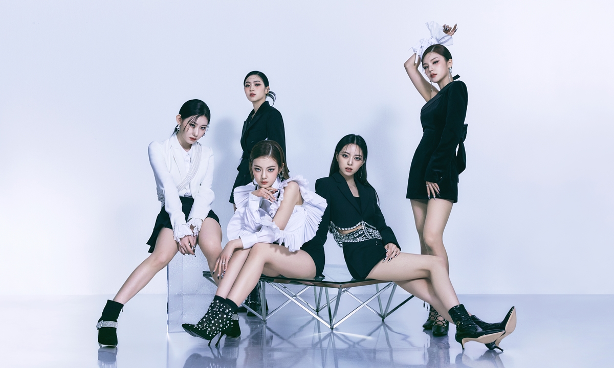 ITZY ชวนแฟนๆ ออกวิ่งหาอิสระในชีวิตกับเพลงใหม่สุดน่ารัก “SNEAKERS”