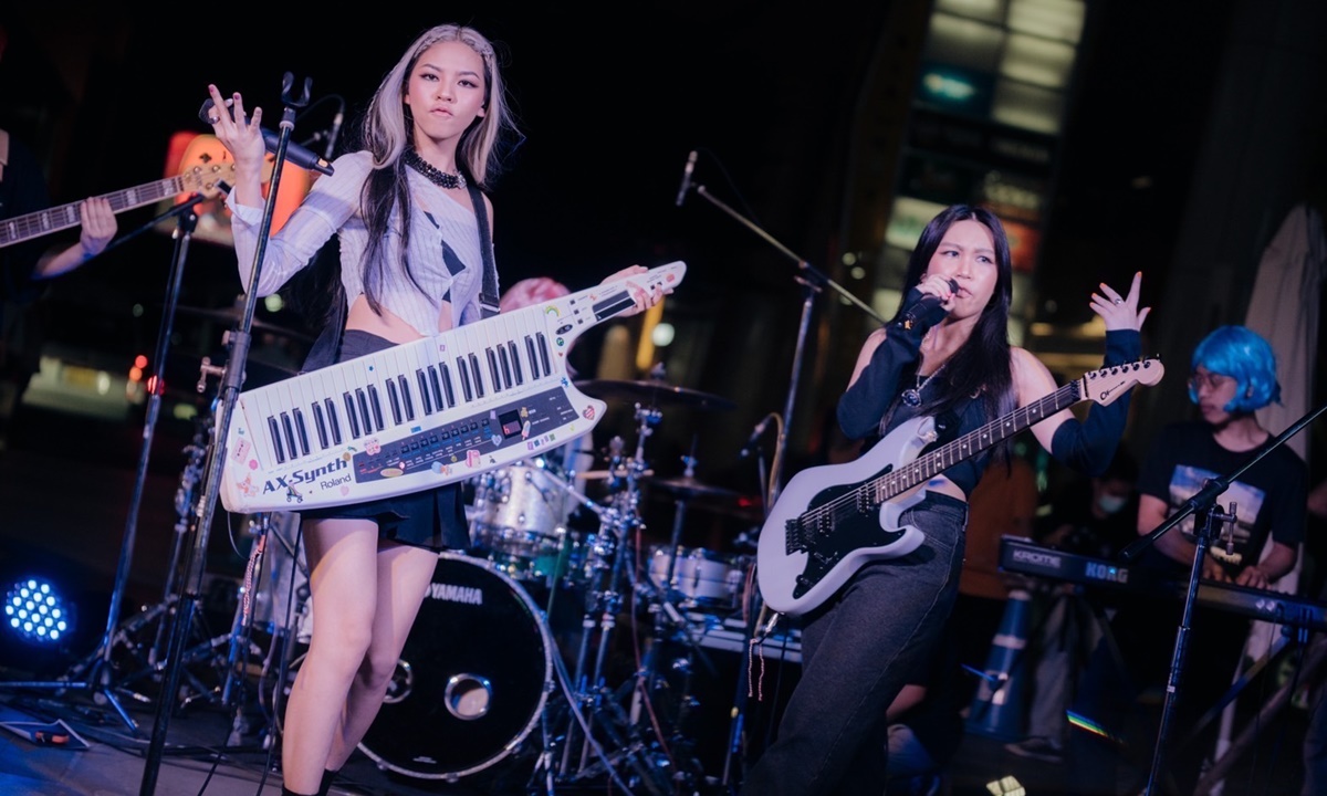 โซนี่ มิวสิค ไทยแลนด์ เดบิวต์ TOFFE พร้อมยกพลศิลปินสาดความมันส์สนั่นสยามฯ