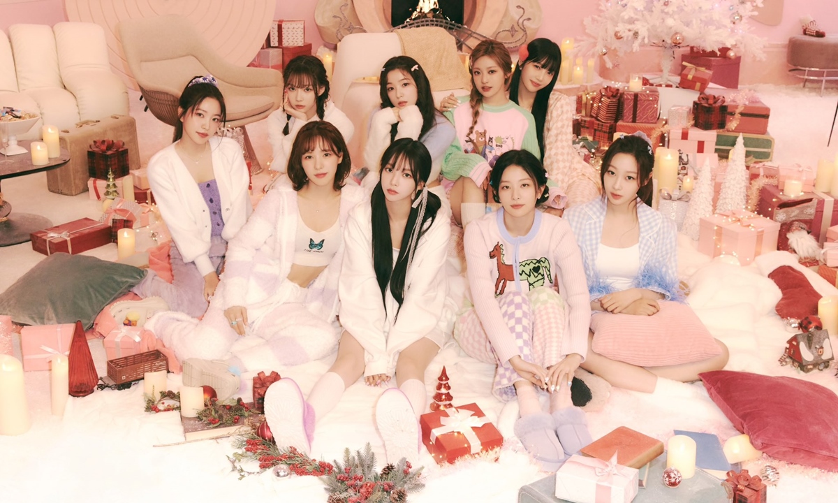 Red Velvet-aespa โชว์ลุคซานต้าเกิร์ลในเพลง "Beautiful Christmas" จากอัลบั้มฤดูหนาว SMTOWN