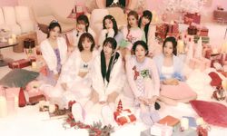 Red Velvet-aespa โชว์ลุคซานต้าเกิร์ลในเพลง "Beautiful Christmas" จากอัลบั้มฤดูหนาว SMTOWN