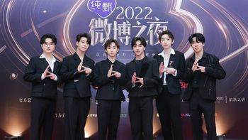BOY STORY รับรางวัล Rising Group of the Year จาก Weibo Night 2022