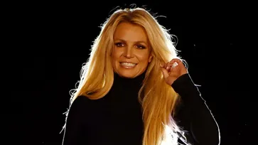 Britney Spears โดนตบหน้าด้วยหลังมือจากบอดี้การ์ดของนักบาสฯ Victor Wembanyama