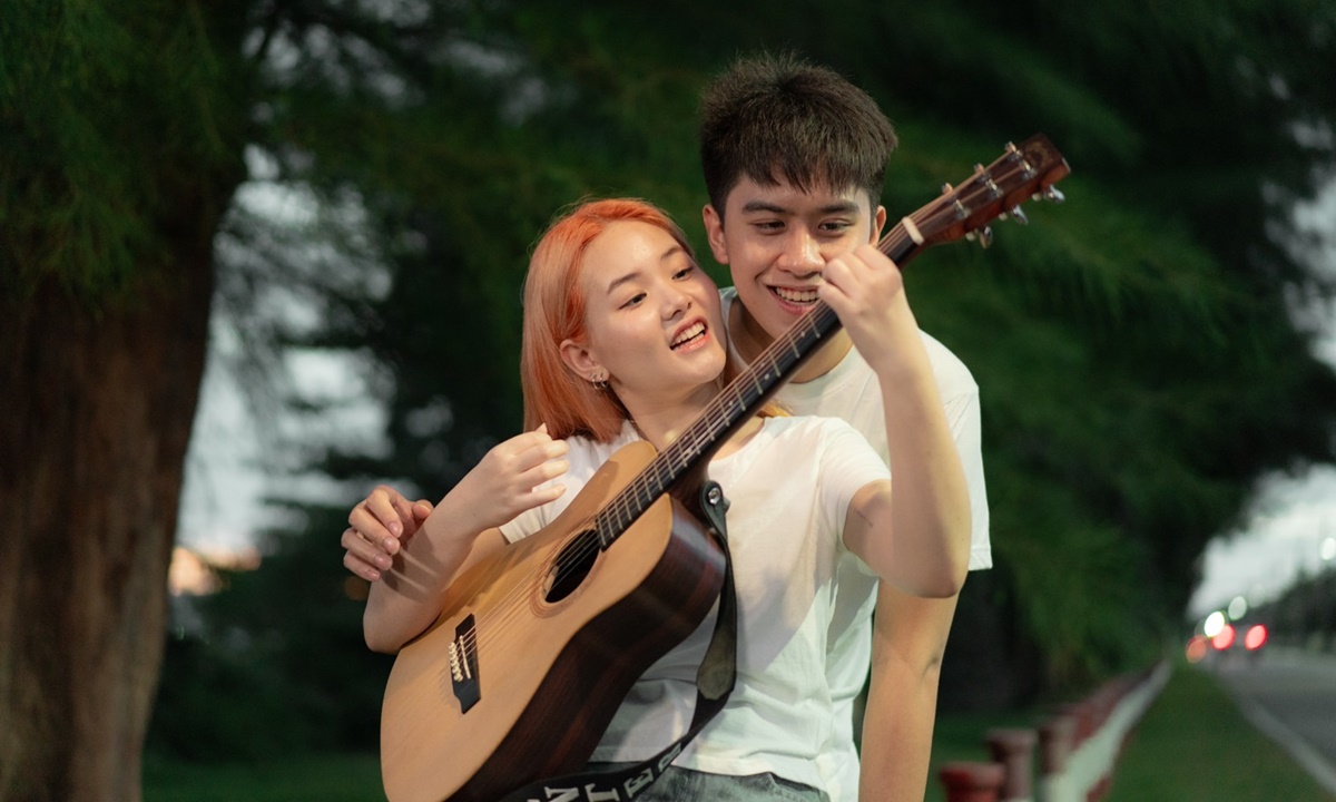 “ดาวที่หายไป” เพลงใหม่จาก ติวเตอร์ ฐณวัฒน์ โชว์สกิลแต่งเนื้อร้องสุดเศร้าพร้อมโปรดิวซ์