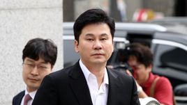 ยางฮยอนซอก YG ถูกอัยการขอศาลตัดสินจำคุก 3 ปี ฐานข่มขู่เพื่อปกปิดข้อมูลคดีของ B.I