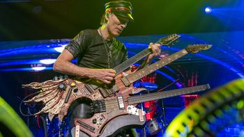 Steve Vai Inviolate Tour Bangkok 2023 ถูกใจสายดนตรี สมการรอคอยกว่า 10 ปีในไทย