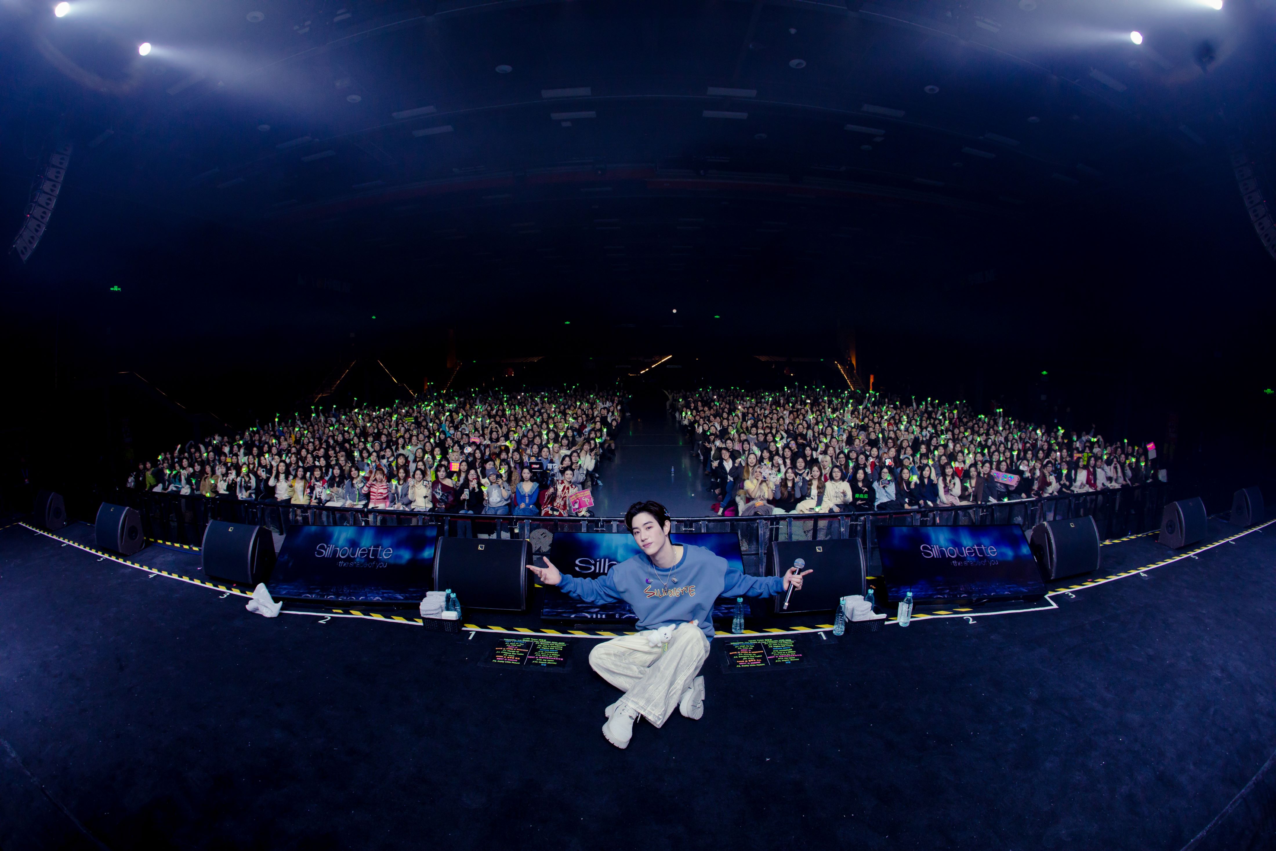 MARK TUAN (มาร์ค ต้วน) 