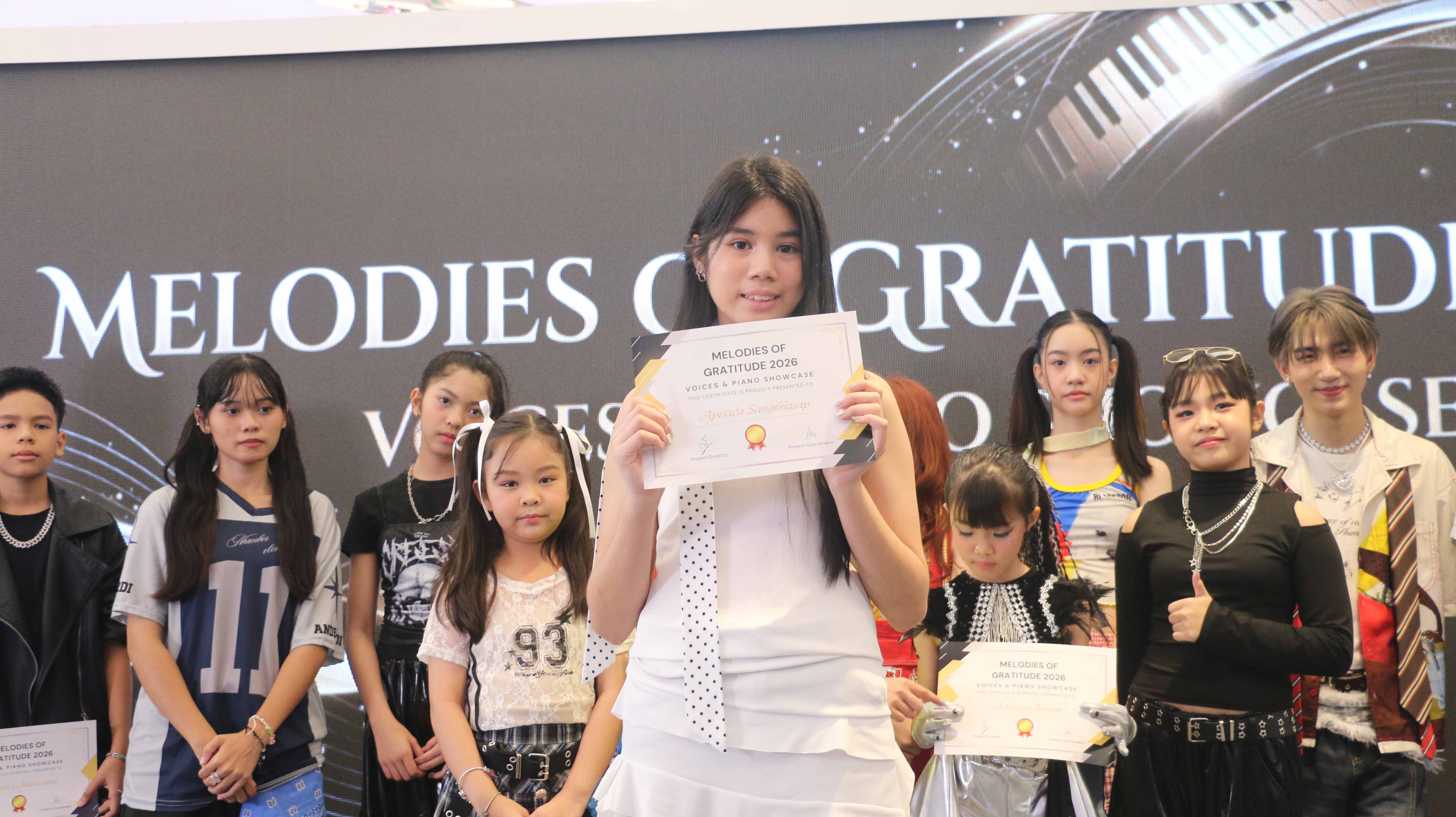 น้องโคลอี้ ตัวแทนนักเรียน