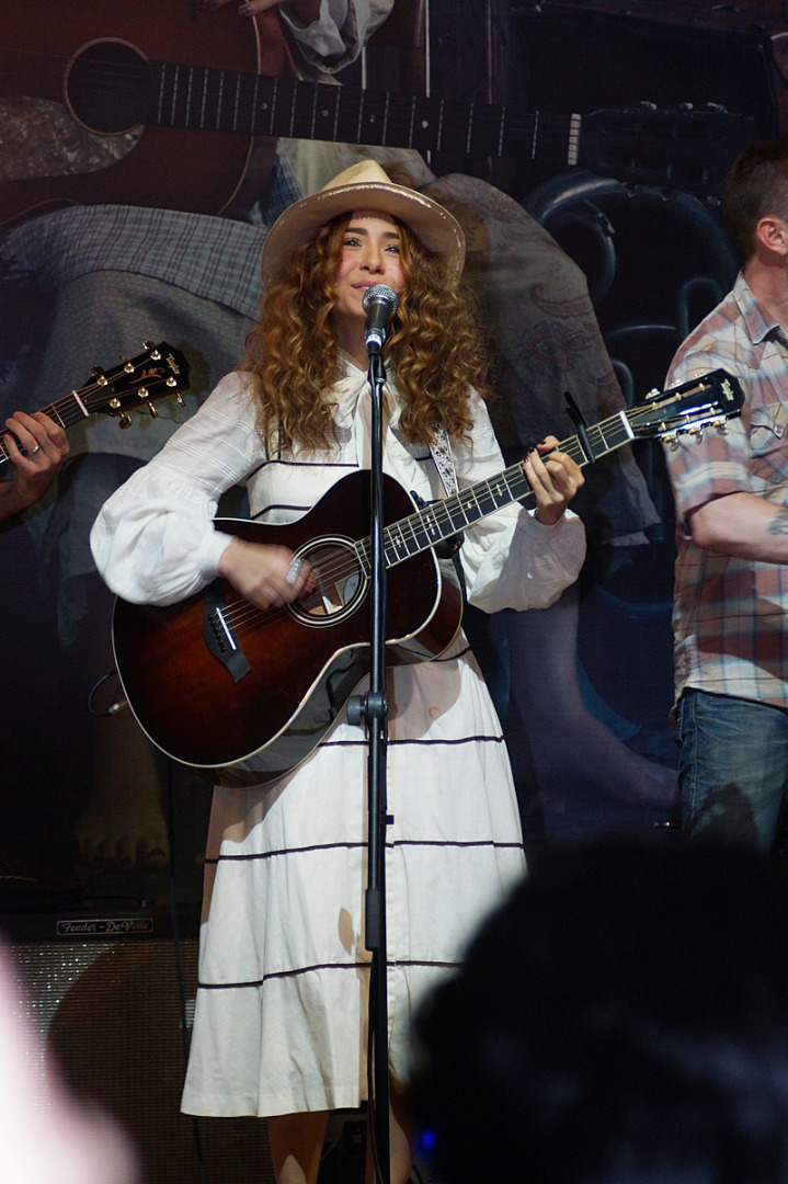 Palmy barefoot Acoustic Concert