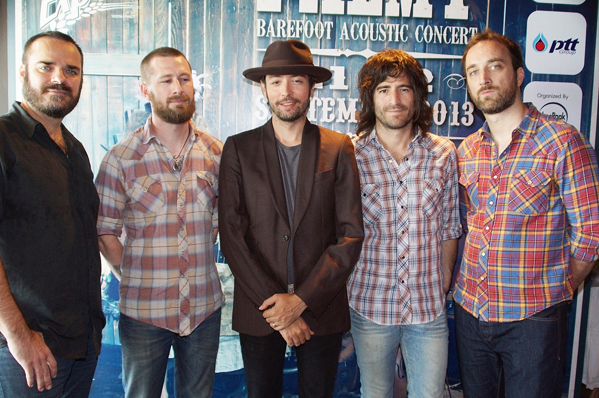 Palmy barefoot Acoustic Concert