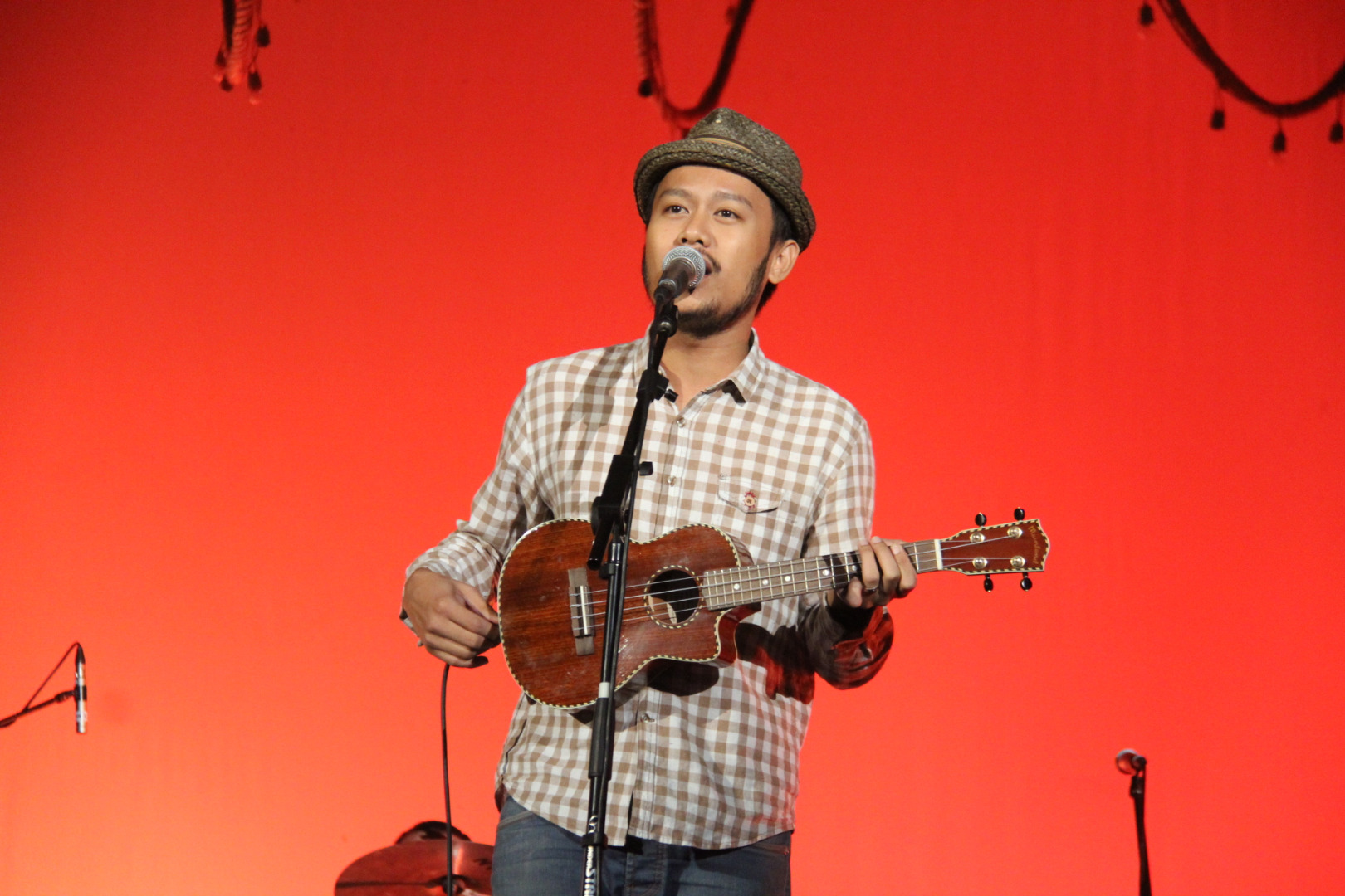 Palmy Barefoot Acoustic Concert
