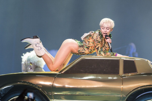 ไมลีย์ ไซรัส Bangerz Tour